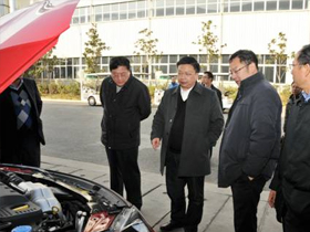 昆明市副市长刘兵、陈小男一行到Z6尊龙凯时动力调研