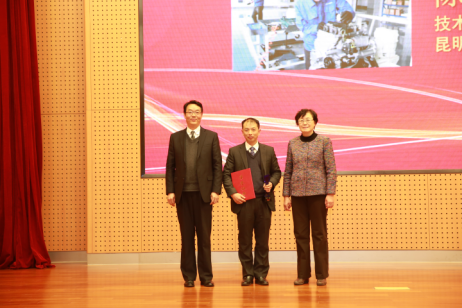 历经千锤百炼终成武艺巨匠——记陈永荣获“2016年度汽车业十大工匠”庆幸称呼